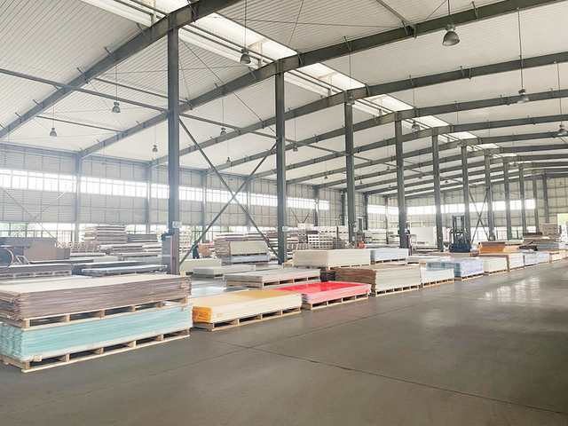 fuertes capacidades de fabricación